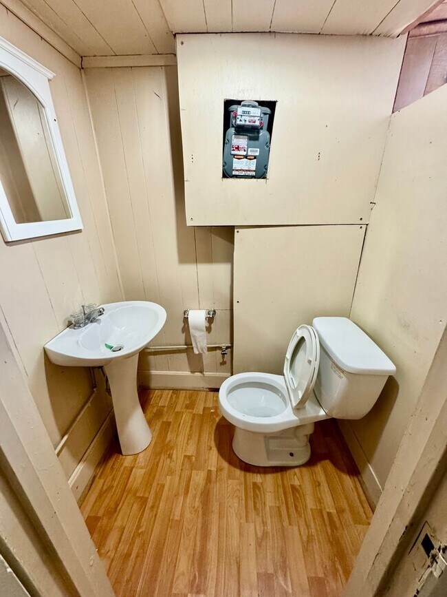 Building Photo - Spacious 3-Bedroom Home in Cedar Park – Av...