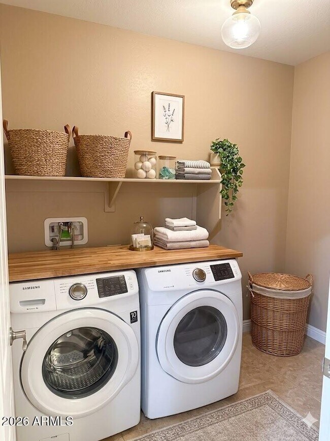 Building Photo - 10743 W Desert Elm Ln