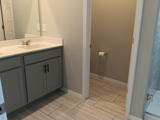 Building Photo - 4 Bedroom - 2 Bathroom , Newly built 2023!