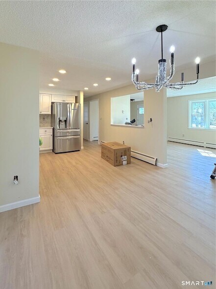 Building Photo - 47 Crestwood Dr