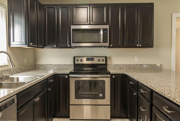 Building Photo - Updated Single family 3 bedroom, 2 bathroom!