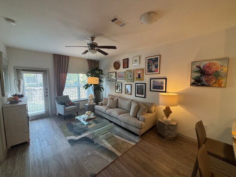 Building Photo - 1271 Sadler Drive