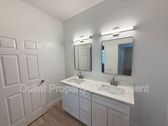 Building Photo - 583 Brantley Terrace Way
