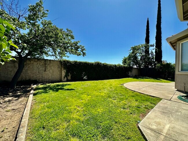 Building Photo - Beautifully Updated 3-Bedroom, 2-Bath Home...