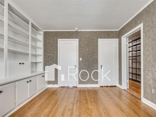 Building Photo - 3 Bedroom Home + 1 Bedroom Apartment near OCU and Uptown!