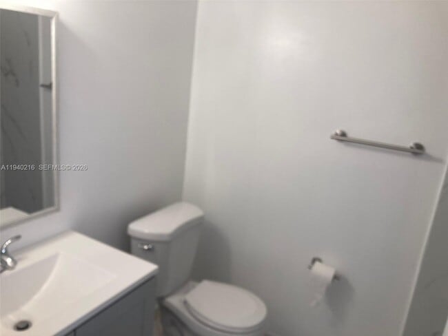 Building Photo - 212 Lake Pointe Dr