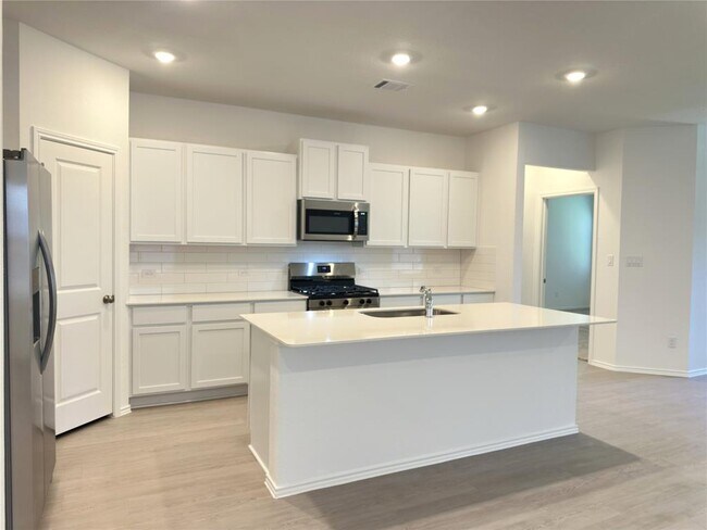 Building Photo - 150 Cibolo Crk Lp