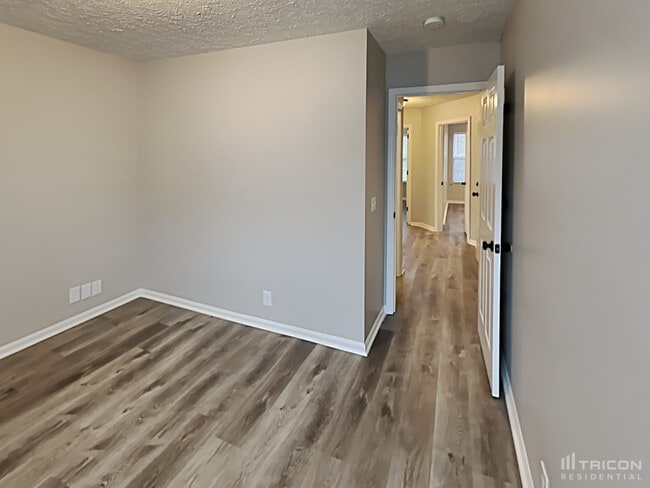 Building Photo - 911 Celeste Ct