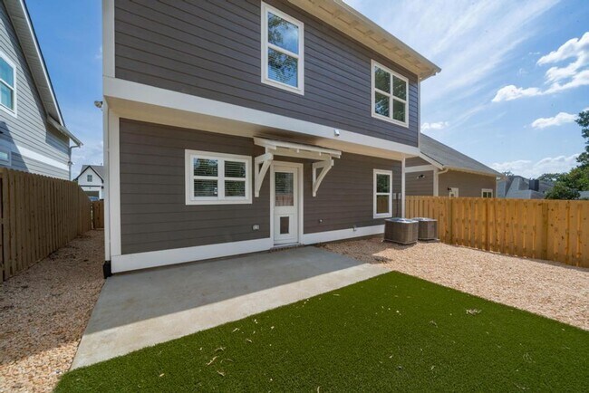 Building Photo - 3760 Patton Crst
