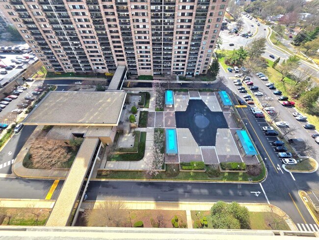 Building Photo - 5505 Seminary Rd