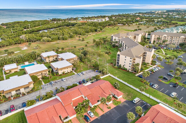 Building Photo - 131 Palm Ave