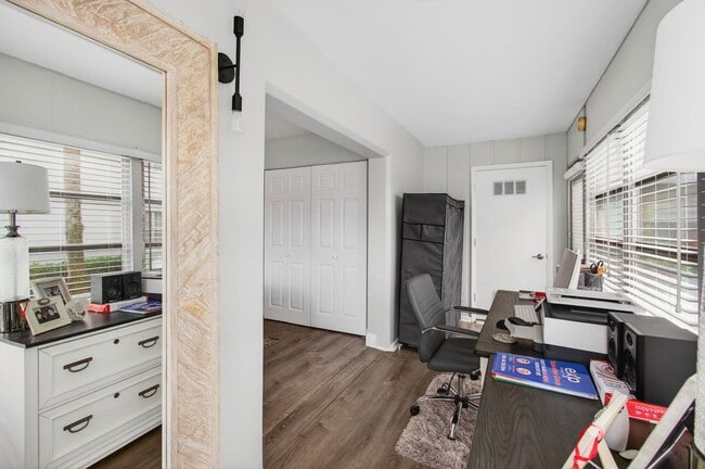 Building Photo - 292 Piedmont G