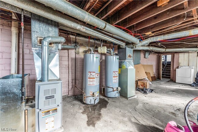 Building Photo - 4657 Warner Rd