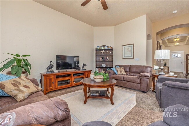 Building Photo - "Charming 3-Bedroom Home with 2 Full Baths in Boise's Sought-After West Dover Heights!"