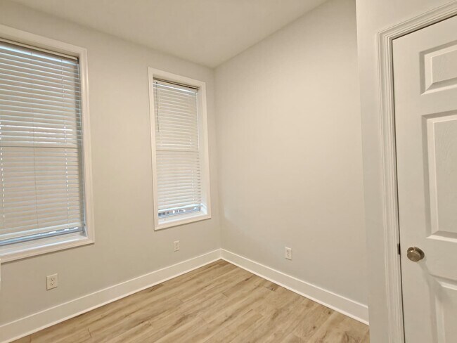 Building Photo - 3740 N 13th St