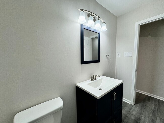 Building Photo - 3-Bedroom Ranch Ready 08-21-26!! Fenced Backyard - Pet Friendly - Updated Kitchen & Baths!
