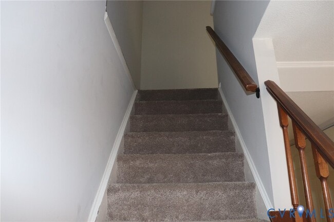 Building Photo - 8102 Clovertree Ct