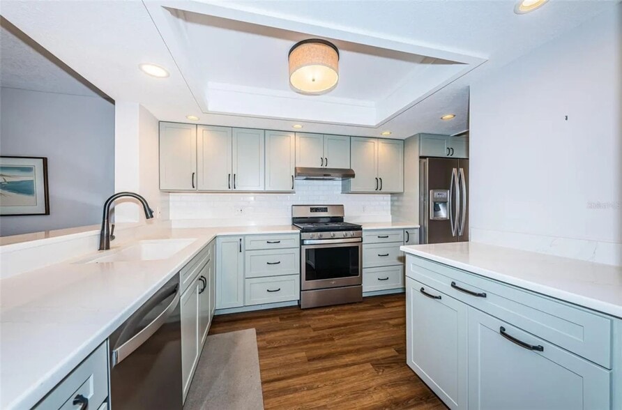 Building Photo - 5400 Park St N