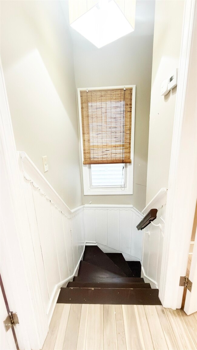 Building Photo - 6013 Buchanan Pl