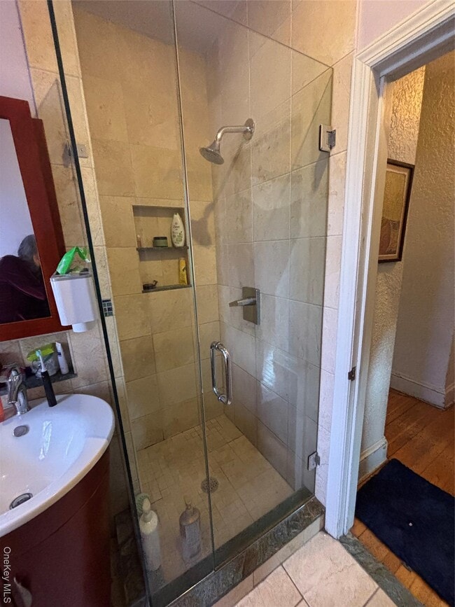 Building Photo - 329 E Chester St