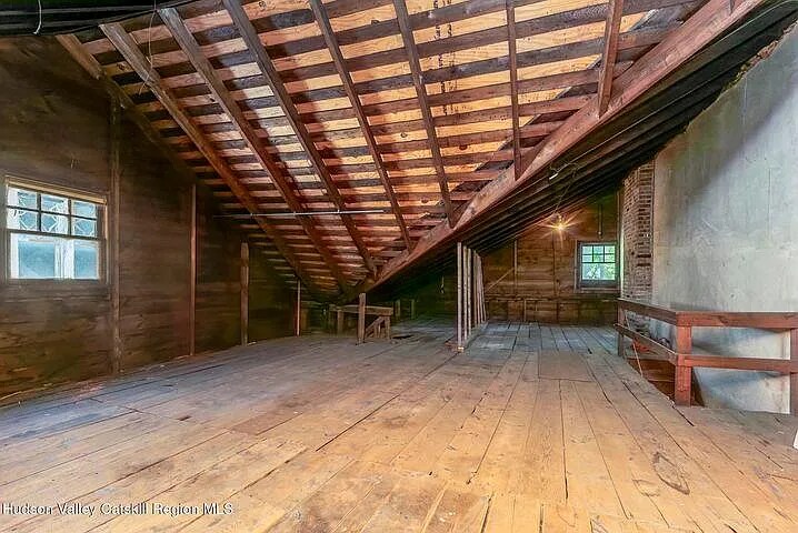 Building Photo - 138-140-140 St James St