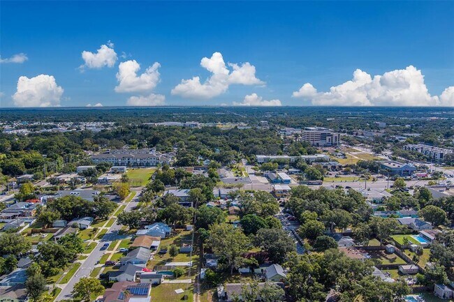 Building Photo - 810 2nd Ave NW