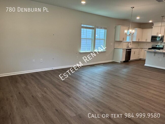 Building Photo - 780 Denburn Pl