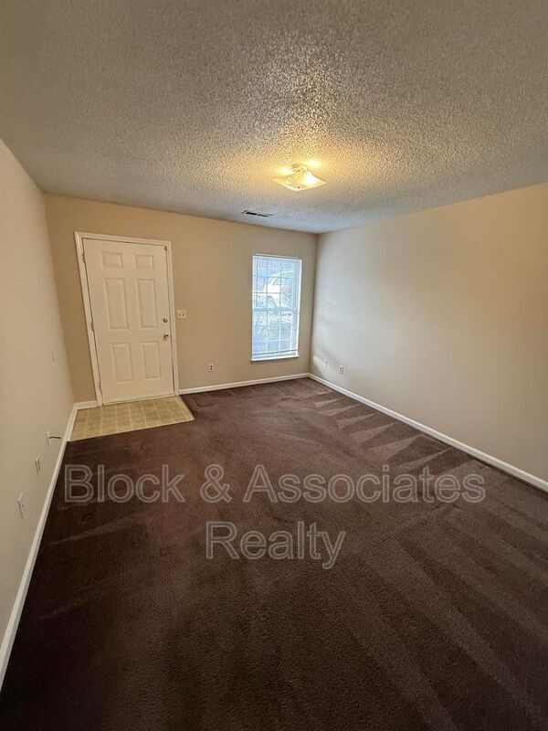 Building Photo - 1109 Timbal Ct