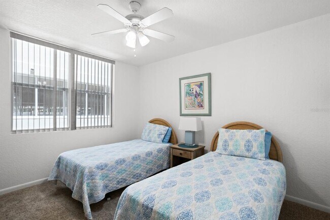 Building Photo - 6093 Bahia Del Mar Cir N