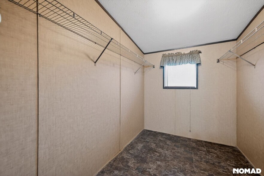 Building Photo - 1658 Reynolds Ln