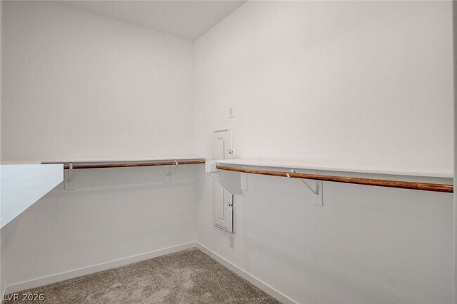 Building Photo - 5730 Sky Pointe Dr