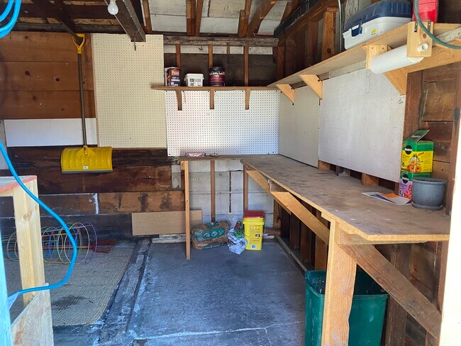 Building Photo - 1910 W Jefferson St