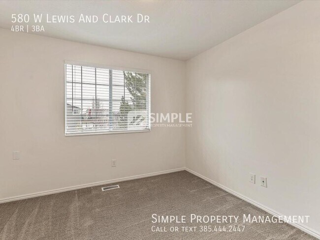 Building Photo - 580 W Lewis And Clark Cir