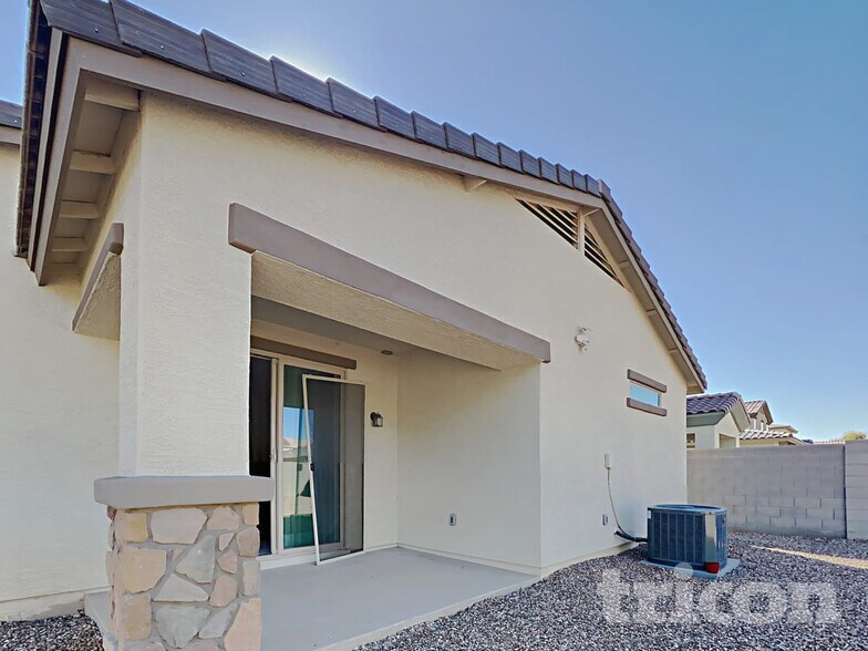 Building Photo - 42246 W Balsa Dr