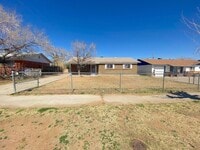 Building Photo - Northeast El Paso 3 bed with Refrig A/C