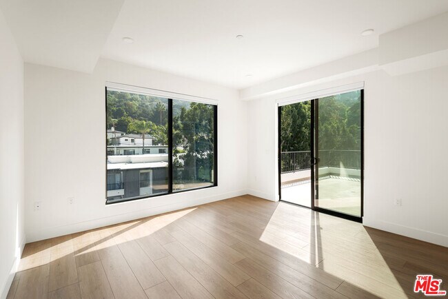 Building Photo - 3651 Regal Pl