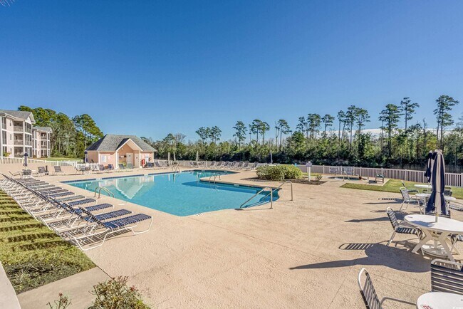 Building Photo - 615 Waterway Village Blvd