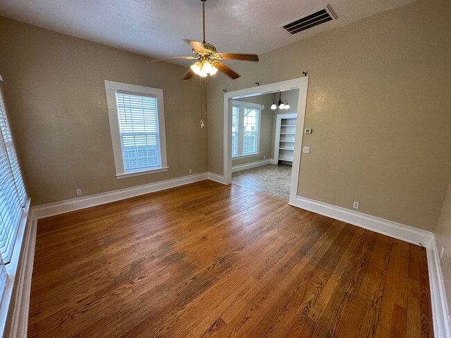 Building Photo - Single Story 3 Bedroom 2 Bath Home near Downtown Antioch