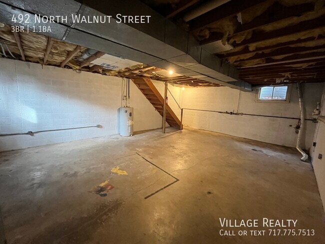 Building Photo - 492 N Walnut St