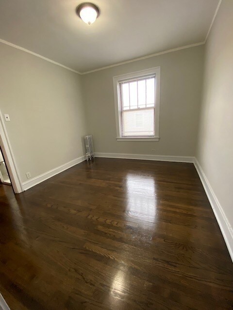 Building Photo - 5544 W Leland Ave