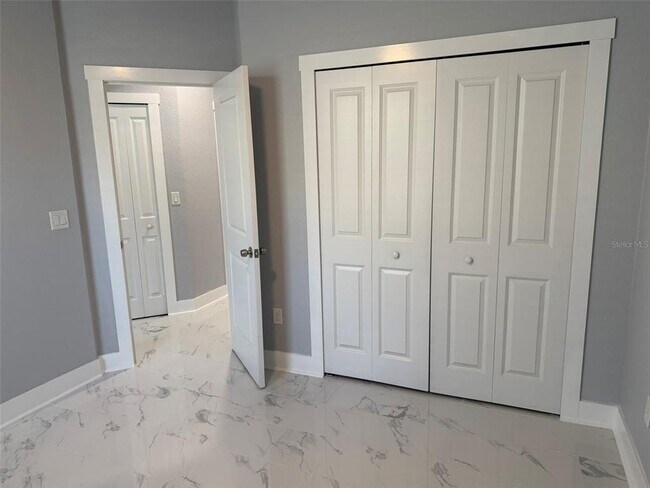 Building Photo - 1821 E Eskimo Ave