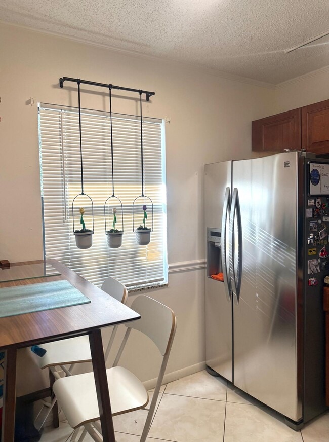 Building Photo - 3050 NW 42nd Ave