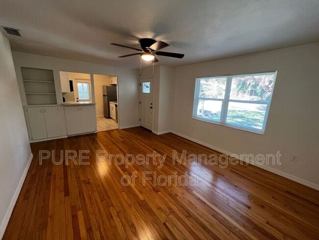 Building Photo - 1222 SE 3rd St