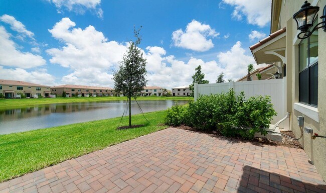 Building Photo - 9952 Brickhill Dr