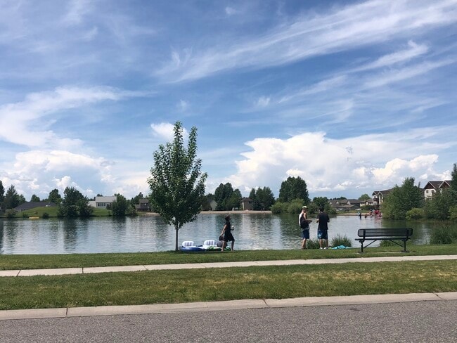 RIVER ROCK PARK - 2 BLOCKS - 464 W Shore Dr