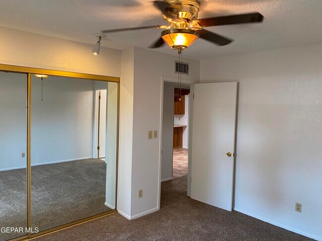 Building Photo - 214 Montego Bay Dr