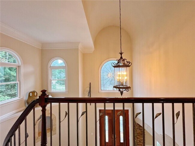 Building Photo - 6709 Wooded Cove Ct