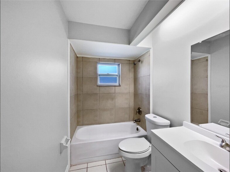 Building Photo - 831 Haulover Dr