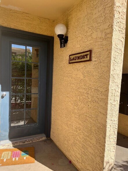 Building Photo - 1201 S McClintock Dr