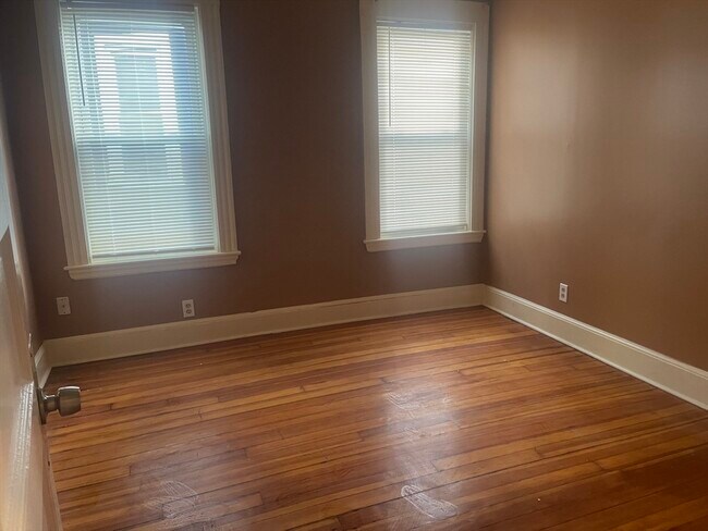 Building Photo - 6 Bailey St